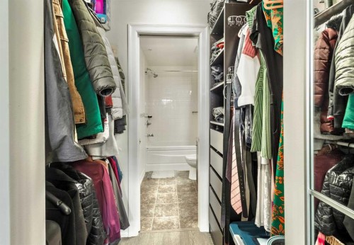 403-117 Copperpond Common Se, Calgary, AB - Indoor With Storage