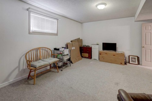 301 9 Street, Beiseker, AB - Indoor