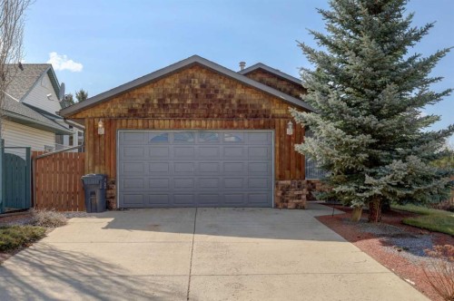 301 9 Street, Beiseker, AB - Outdoor