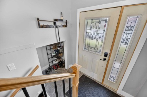 35 Queen Isabella Close Se, Calgary, AB - Indoor Photo Showing Other Room