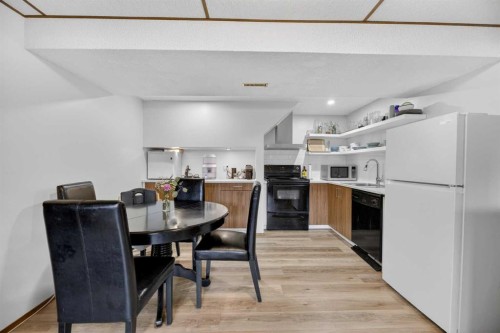 35 Queen Isabella Close Se, Calgary, AB - Indoor