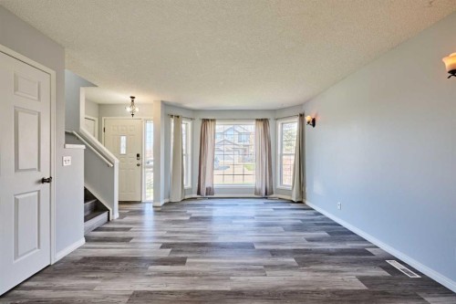 1085 Country Hills Circle Nw, Calgary, AB - Indoor Photo Showing Other Room
