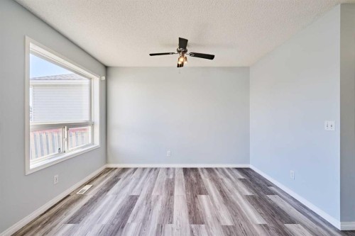 1085 Country Hills Circle Nw, Calgary, AB - Indoor Photo Showing Other Room