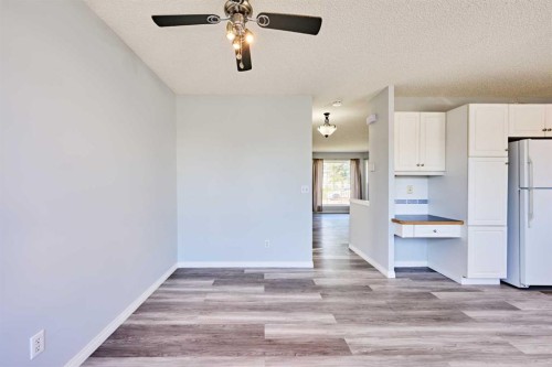 1085 Country Hills Circle Nw, Calgary, AB - Indoor