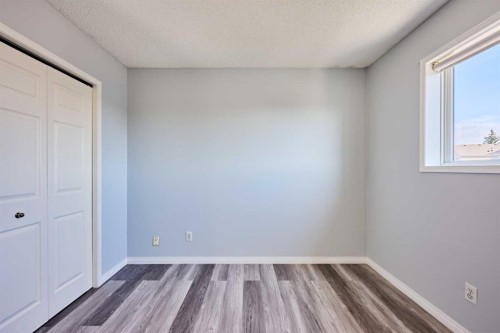 1085 Country Hills Circle Nw, Calgary, AB - Indoor Photo Showing Other Room