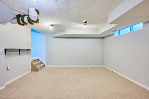 1085 Country Hills Circle Nw, Calgary, AB - Indoor