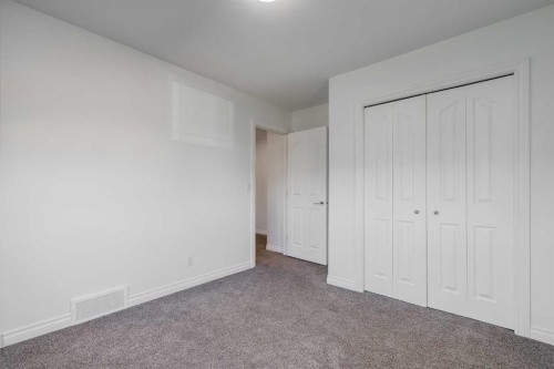 80 Canoe Square Sw, Airdrie, AB - Indoor