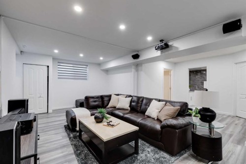 80 Canoe Square Sw, Airdrie, AB - Indoor