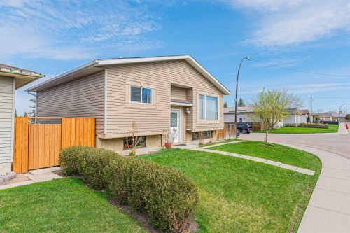 43 Abbercove Road Se, Calgary, AB - Outdoor