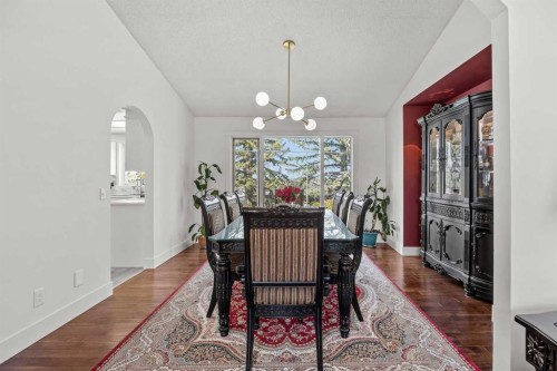 1360 Shawnee Road Sw, Calgary, AB - Indoor Photo Showing Dining Room