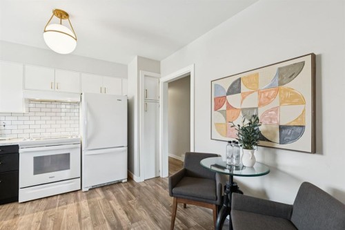 48 Haddock Road Sw, Calgary, AB - Indoor