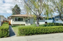 48 Haddock Road SW Calgary, AB T2V 3J8