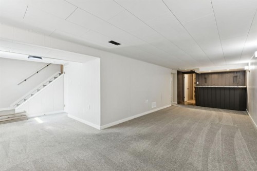 48 Haddock Road Sw, Calgary, AB - Indoor