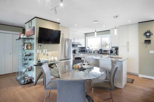 124 Maitland Drive Ne, Calgary, AB - Indoor Photo Showing Other Room