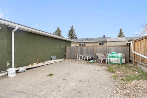 124 Maitland Drive Ne, Calgary, AB - Outdoor