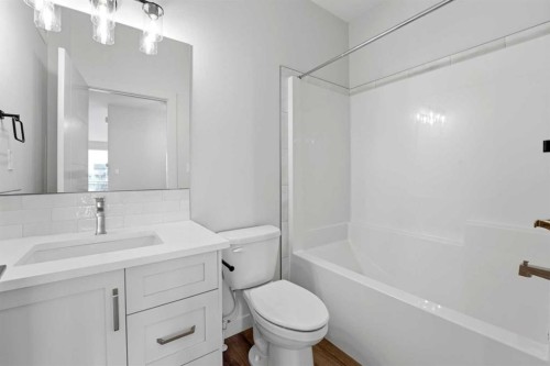 8 Tipping Avenue, Red Deer, AB - Indoor Photo Showing Bathroom