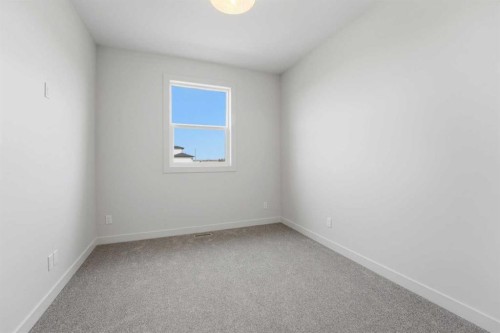8 Tipping Avenue, Red Deer, AB - Indoor Photo Showing Other Room