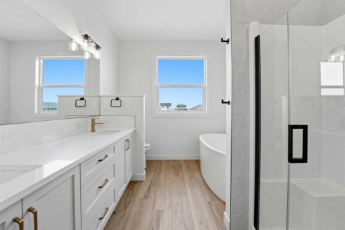 8 Tipping Avenue, Red Deer, AB - Indoor Photo Showing Bathroom