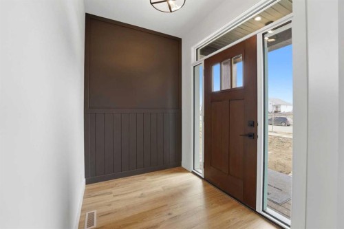 8 Tipping Avenue, Red Deer, AB - Indoor Photo Showing Other Room