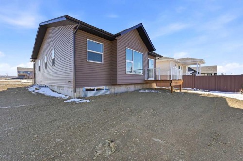 8 Tipping Avenue, Red Deer, AB - Outdoor