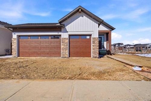 8 Tipping Avenue, Red Deer, AB - Outdoor