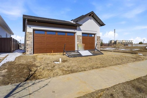 8 Tipping Avenue, Red Deer, AB - Outdoor