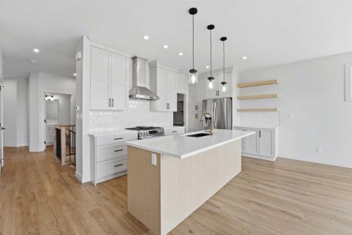 8 Tipping Avenue, Red Deer, AB - Indoor Photo Showing Kitchen With Upgraded Kitchen