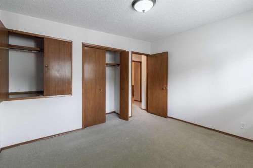 5222 Dalhousie Drive Nw, Calgary, AB - Indoor Photo Showing Other Room