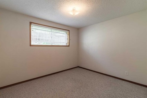 5222 Dalhousie Drive Nw, Calgary, AB - Indoor Photo Showing Other Room
