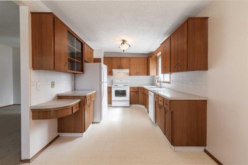 5222 Dalhousie Drive Nw, Calgary, AB - Indoor Photo Showing Kitchen