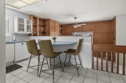 740 Canfield Place Sw, Calgary, AB - Indoor Photo Showing Dining Room