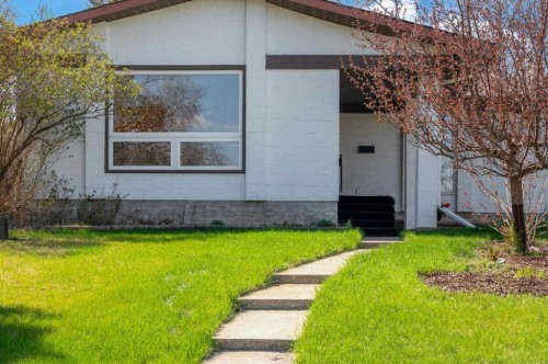 740 Canfield Place Sw, Calgary, AB - Outdoor