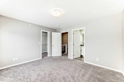 148 Howse Avenue Ne, Calgary, AB - Indoor Photo Showing Other Room
