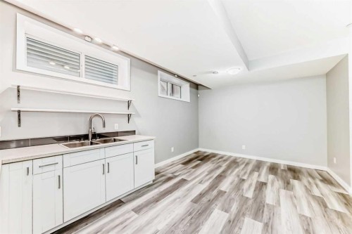 148 Howse Avenue Ne, Calgary, AB - Indoor