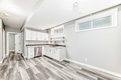 148 Howse Avenue Ne, Calgary, AB - Indoor