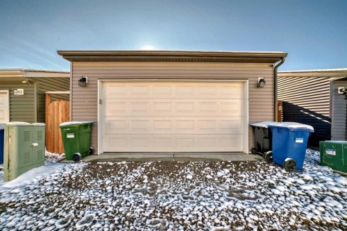 148 Howse Avenue Ne, Calgary, AB - Outdoor With Exterior