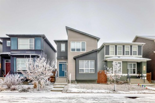 148 Howse Avenue Ne, Calgary, AB - Outdoor With Facade