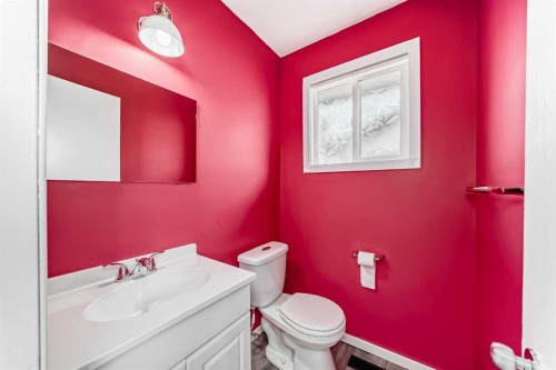 6824 Temple Drive Ne, Calgary, AB - Indoor Photo Showing Bathroom