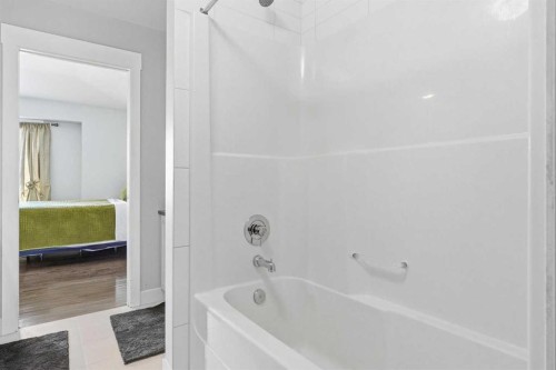 161 Rainbow Falls Glen, Chestermere, AB - Indoor Photo Showing Bathroom