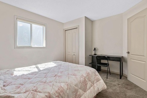 30 Drake Landing Common, Okotoks, AB - Indoor Photo Showing Bedroom