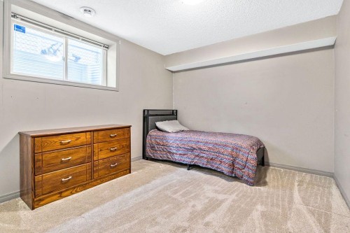 30 Drake Landing Common, Okotoks, AB - Indoor Photo Showing Bedroom