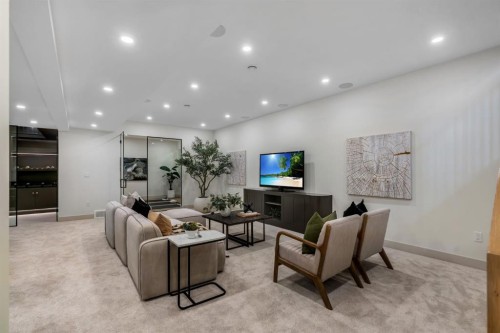 2034 49 Avenue Sw, Calgary, AB - Indoor