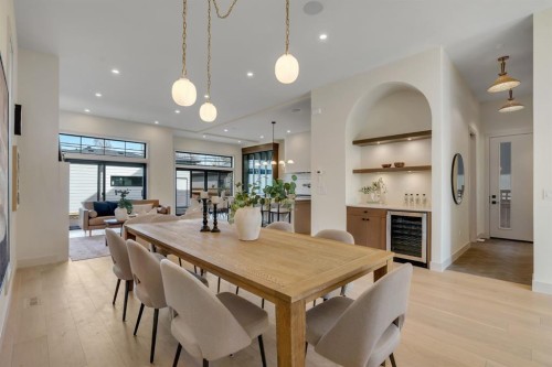 2034 49 Avenue Sw, Calgary, AB - Indoor Photo Showing Dining Room