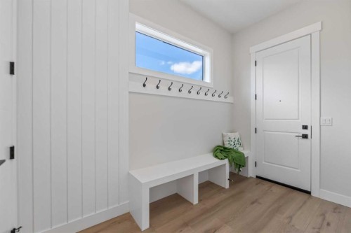 8108 47 Avenue Nw, Calgary, AB - Indoor Photo Showing Other Room