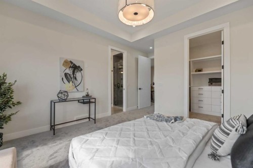 8108 47 Avenue Nw, Calgary, AB - Indoor Photo Showing Bedroom