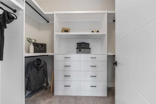 8108 47 Avenue Nw, Calgary, AB - Indoor With Storage