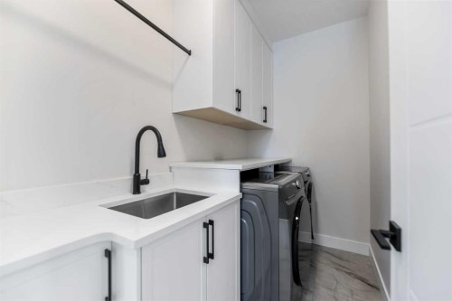 8108 47 Avenue Nw, Calgary, AB - Indoor Photo Showing Laundry Room