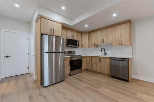 8108 47 Avenue Nw, Calgary, AB - Indoor Photo Showing Kitchen With Stainless Steel Kitchen