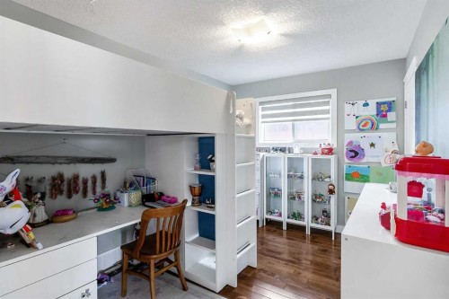 95 Hillgrove Crescent Sw, Calgary, AB - Indoor