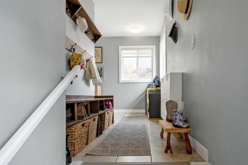 95 Hillgrove Crescent Sw, Calgary, AB - Indoor Photo Showing Other Room